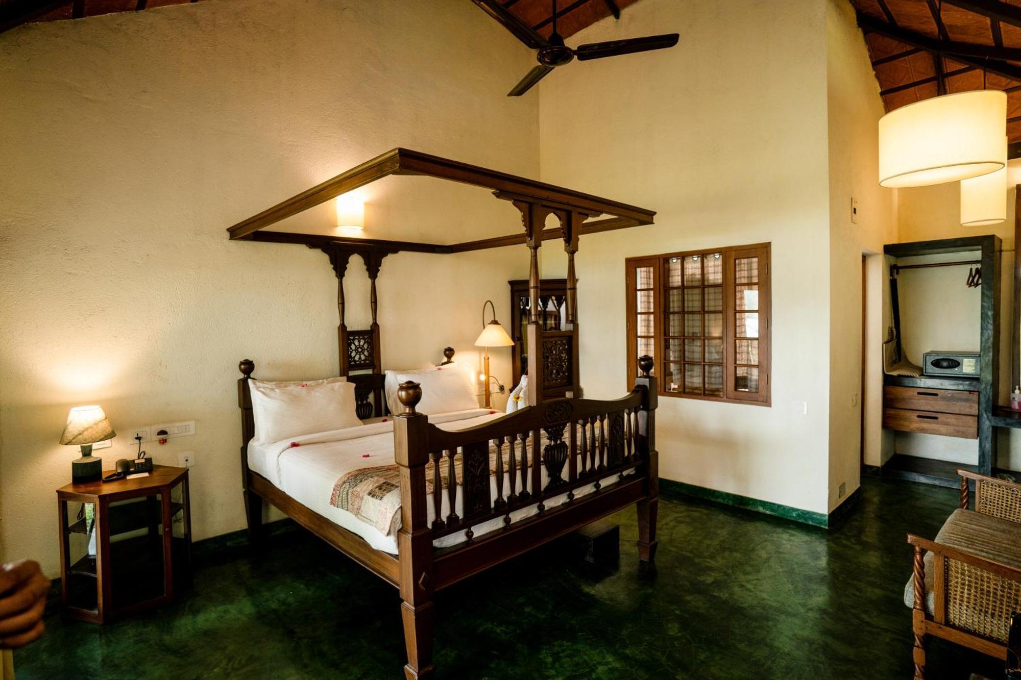 Cranganor History Cafe & Riverside Chateau North Paravur 外观 照片