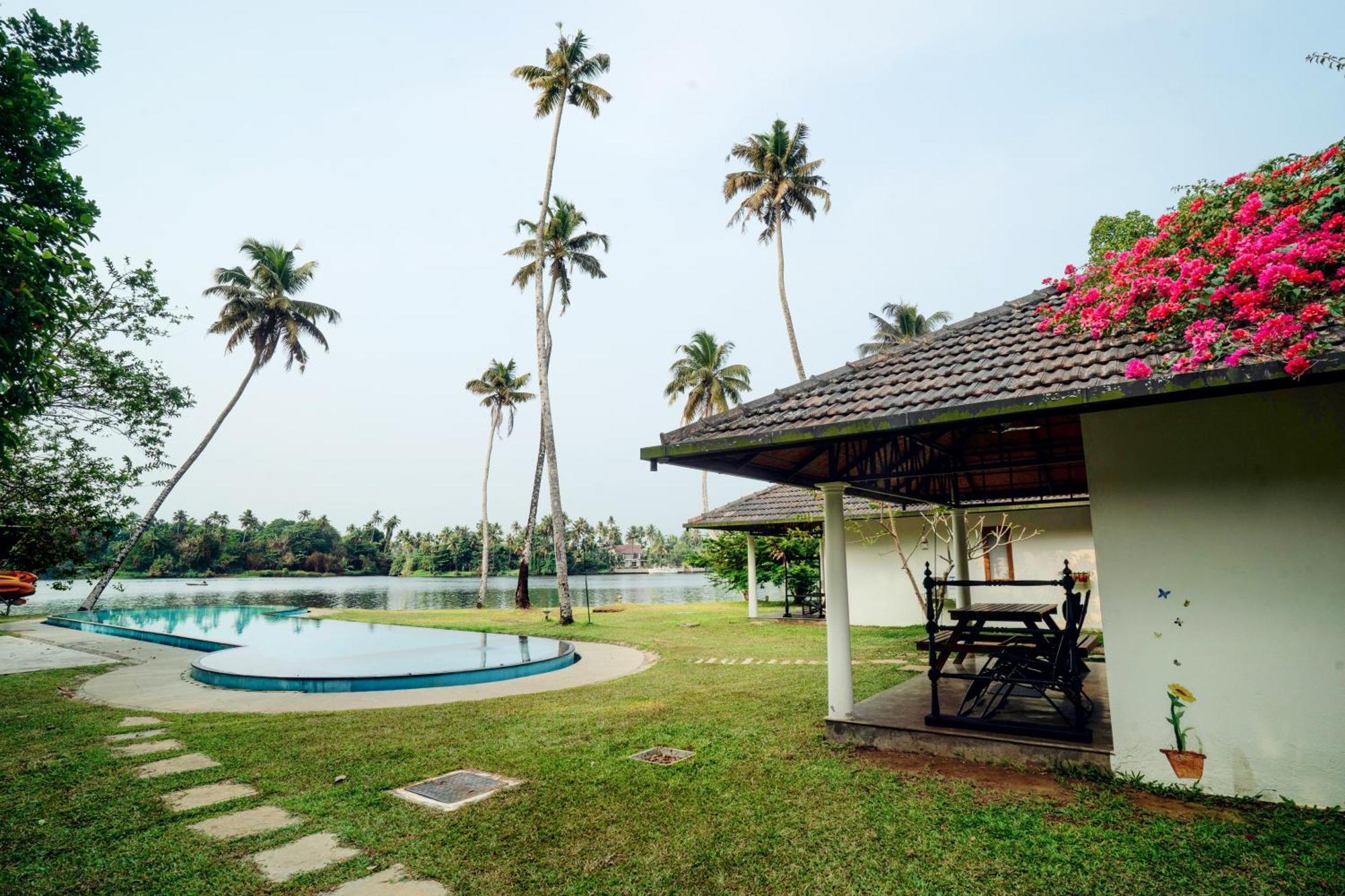 Cranganor History Cafe & Riverside Chateau North Paravur 外观 照片