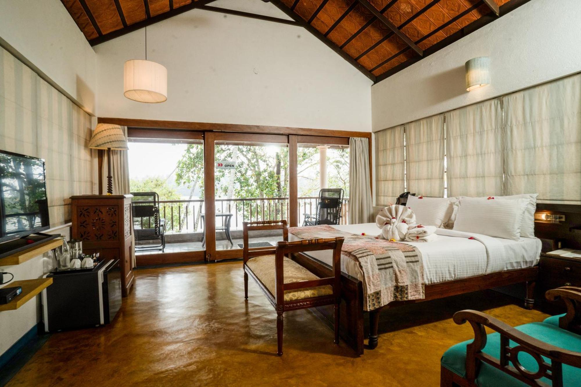 Cranganor History Cafe & Riverside Chateau North Paravur 外观 照片