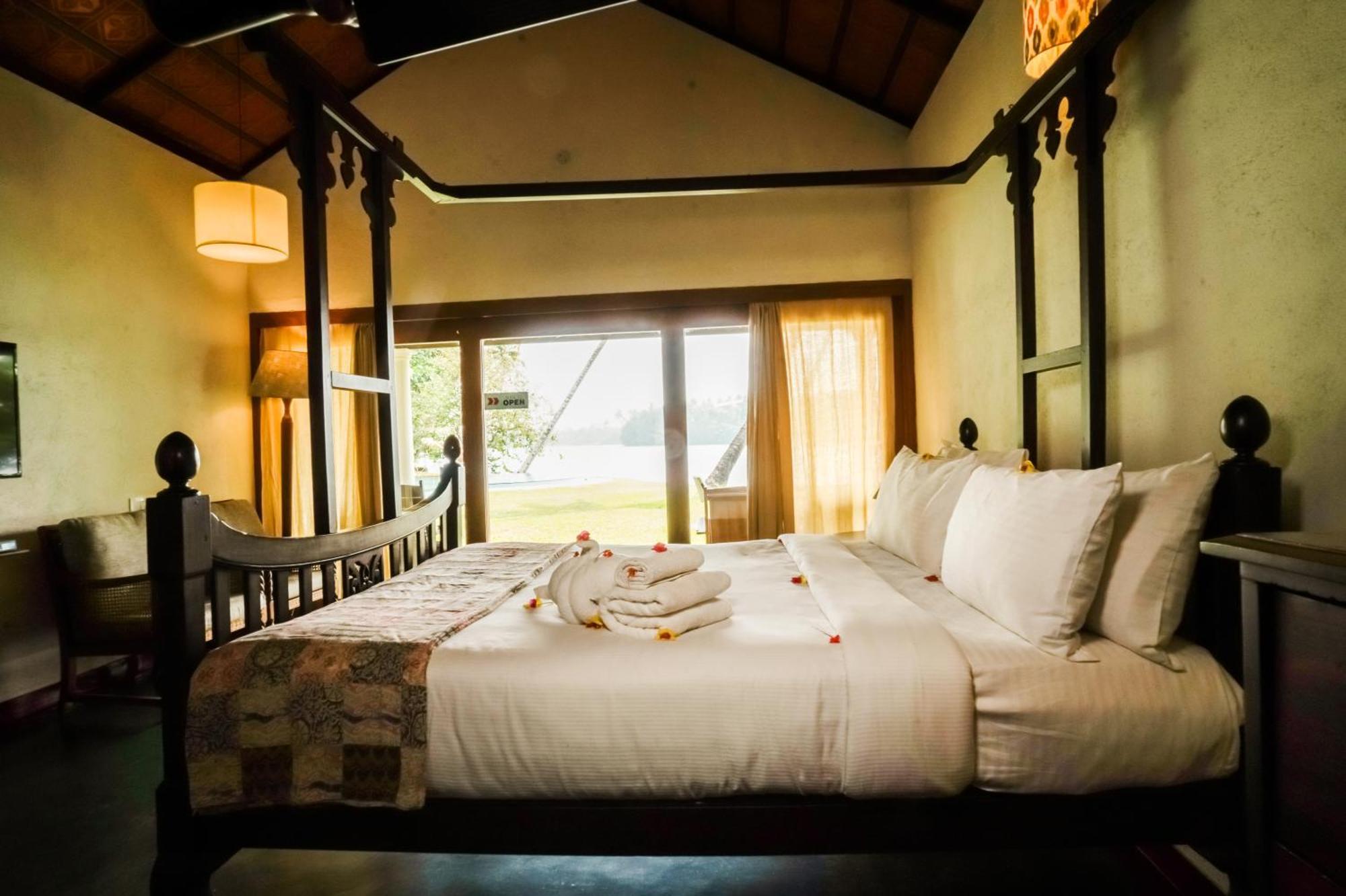 Cranganor History Cafe & Riverside Chateau North Paravur 外观 照片