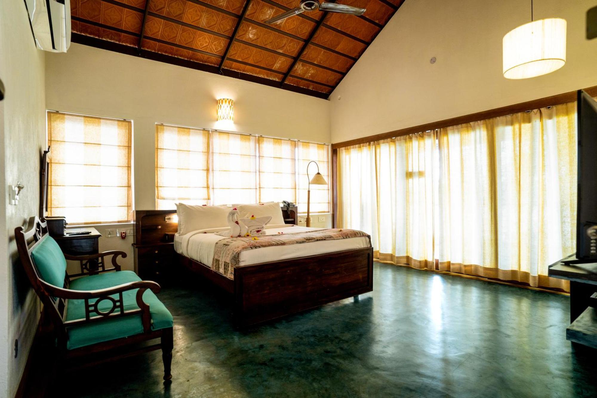 Cranganor History Cafe & Riverside Chateau North Paravur 外观 照片