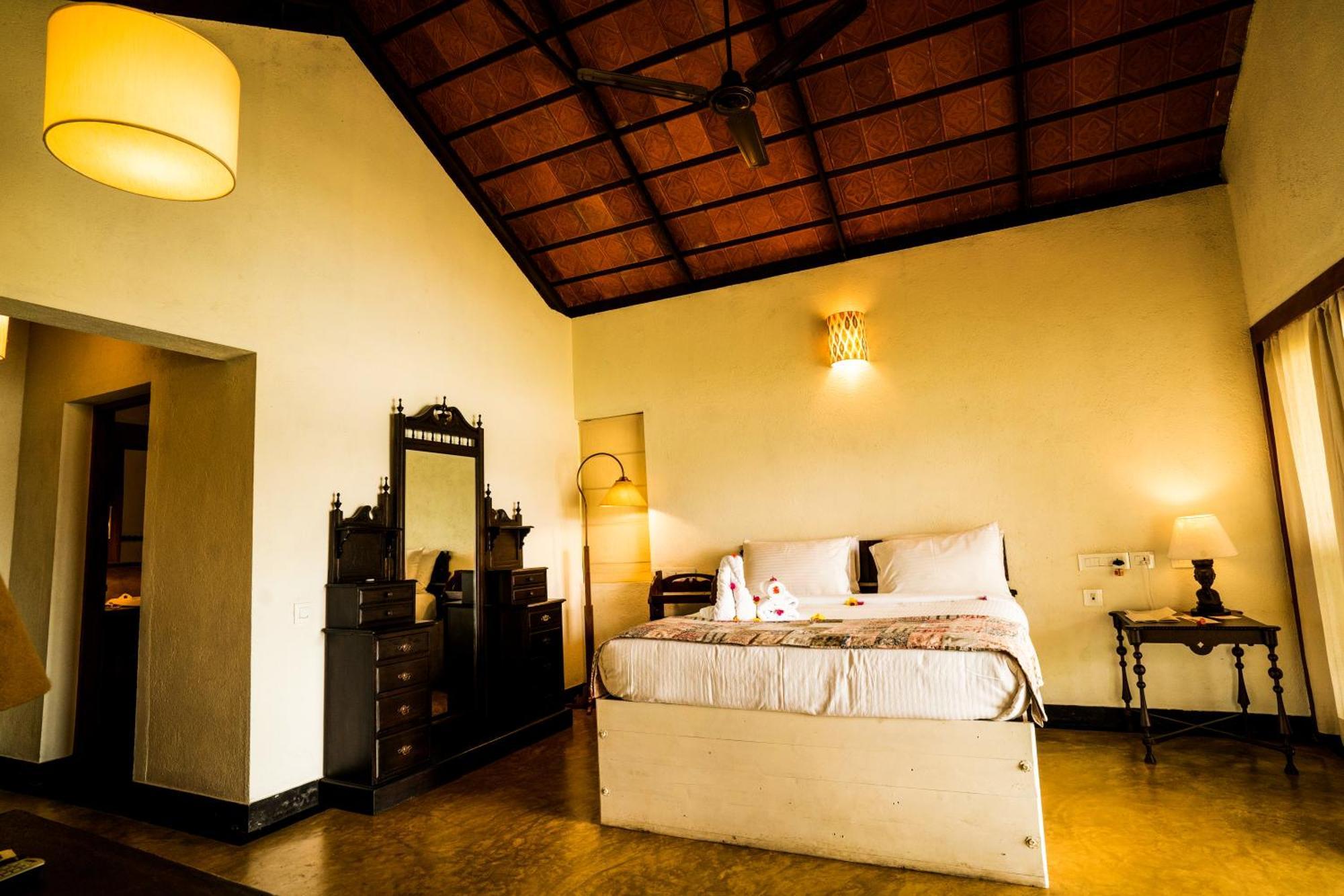 Cranganor History Cafe & Riverside Chateau North Paravur 外观 照片