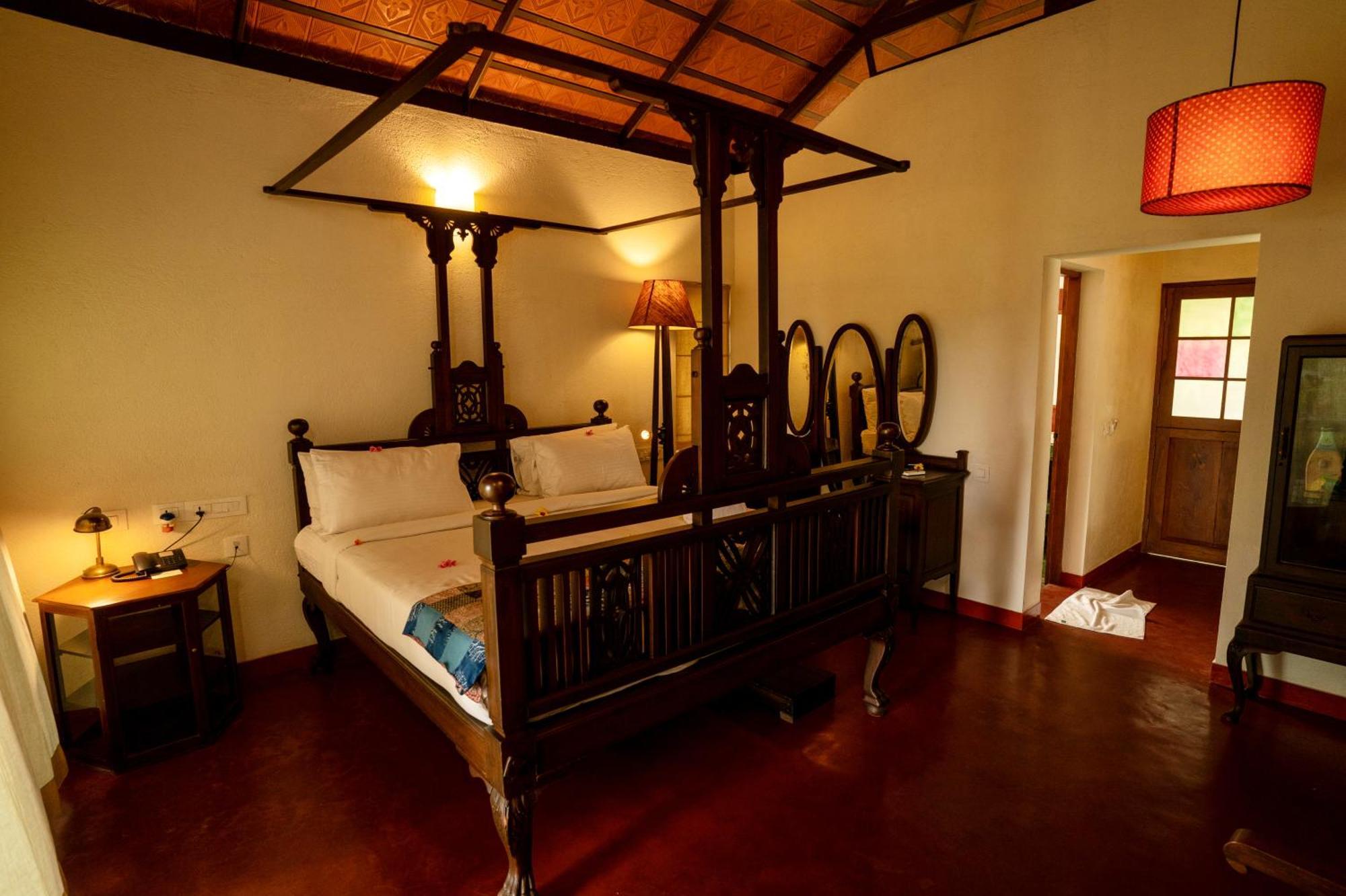 Cranganor History Cafe & Riverside Chateau North Paravur 外观 照片