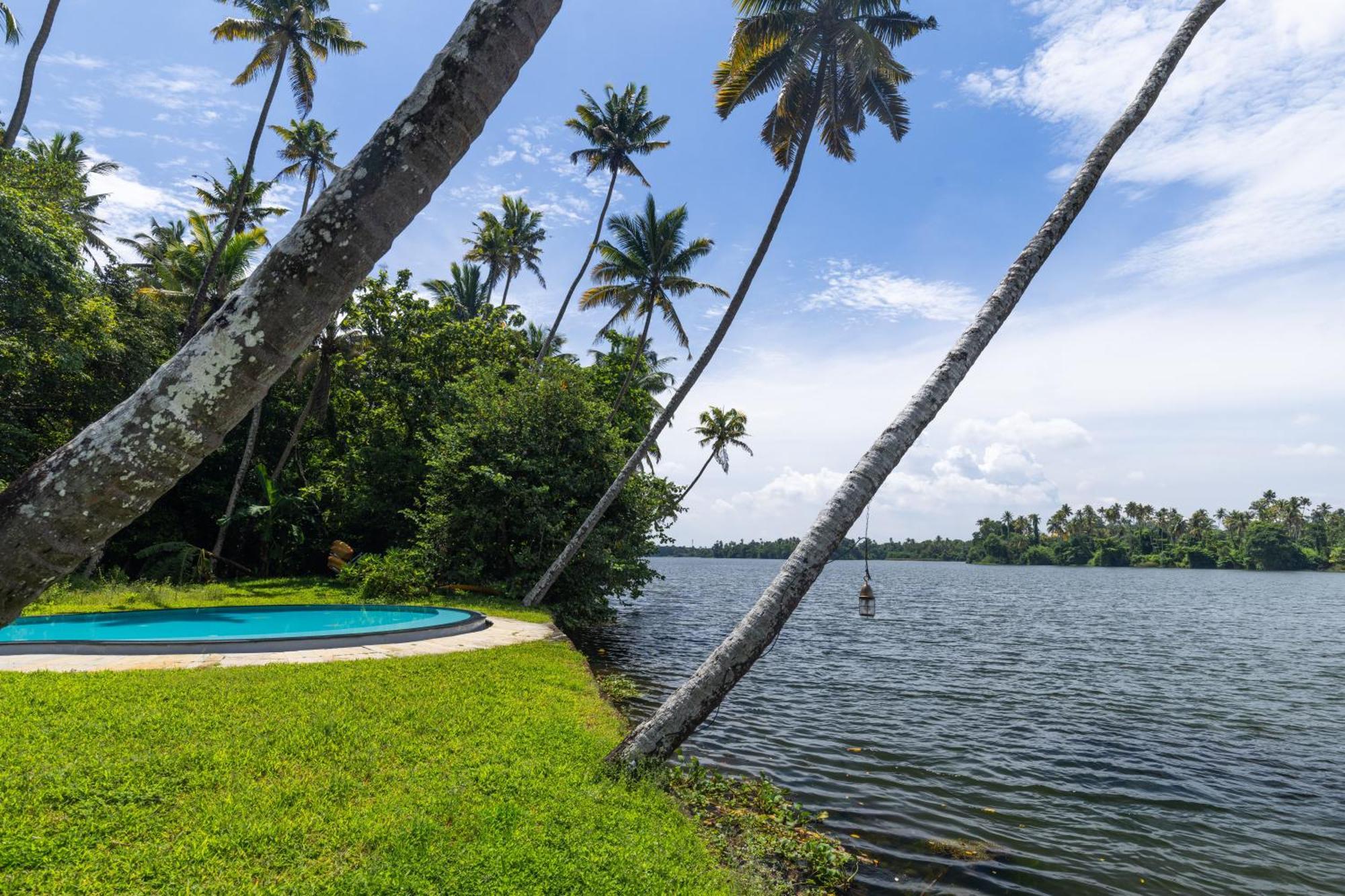 Cranganor History Cafe & Riverside Chateau North Paravur 外观 照片
