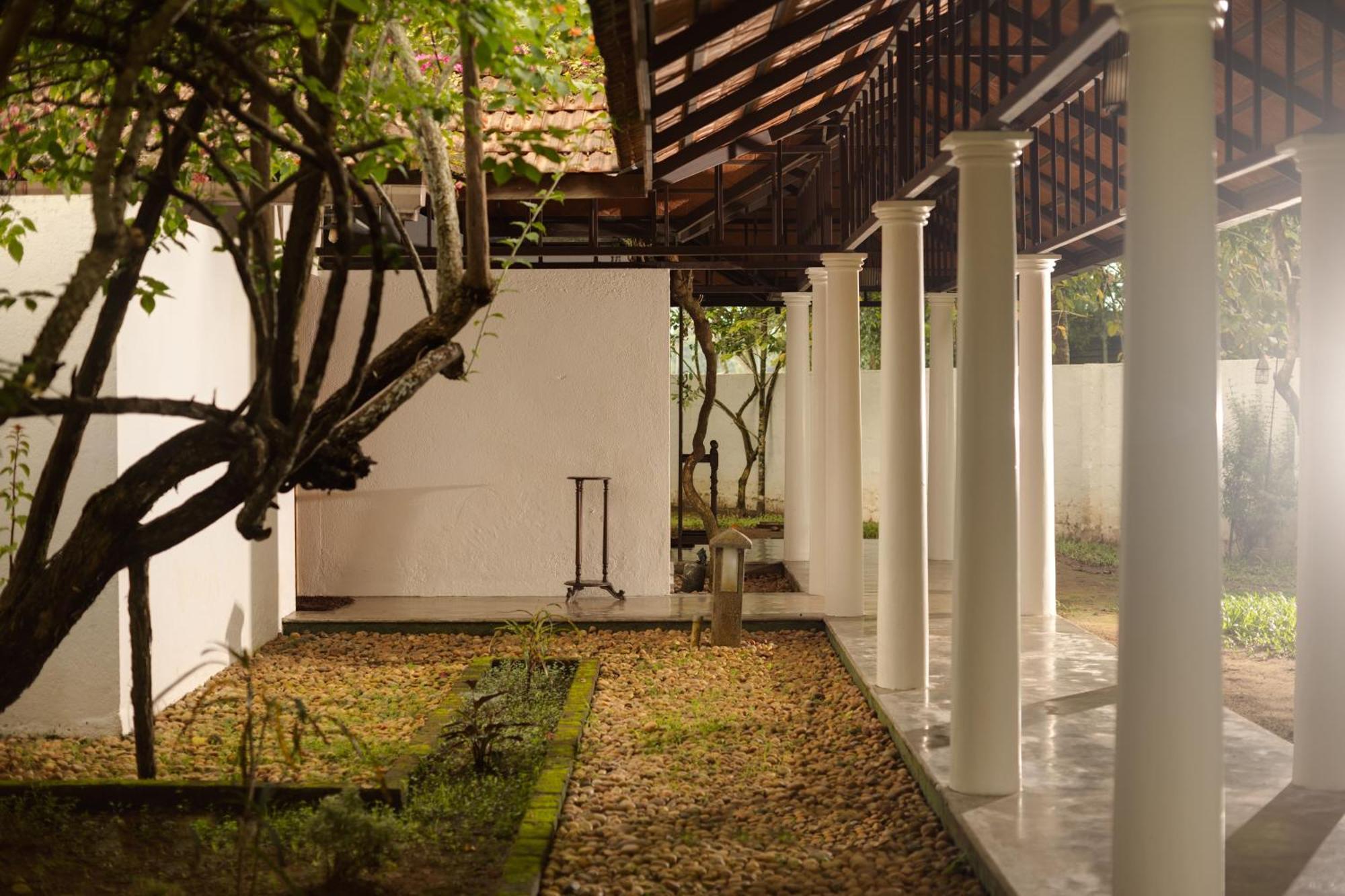 Cranganor History Cafe & Riverside Chateau North Paravur 外观 照片